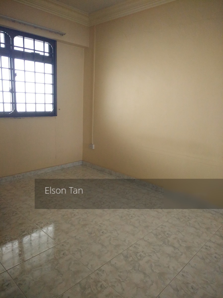 Lompang Road thumbnail photo